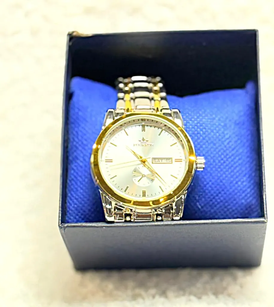 Two-tone metal wristwatch for men