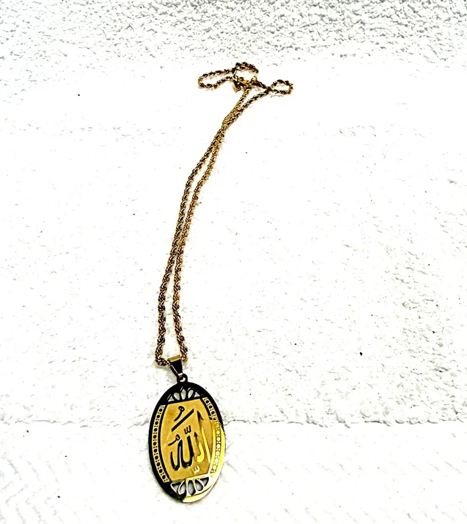 Oval Arabic Allah pendant necklace made of stainless steel for men and women